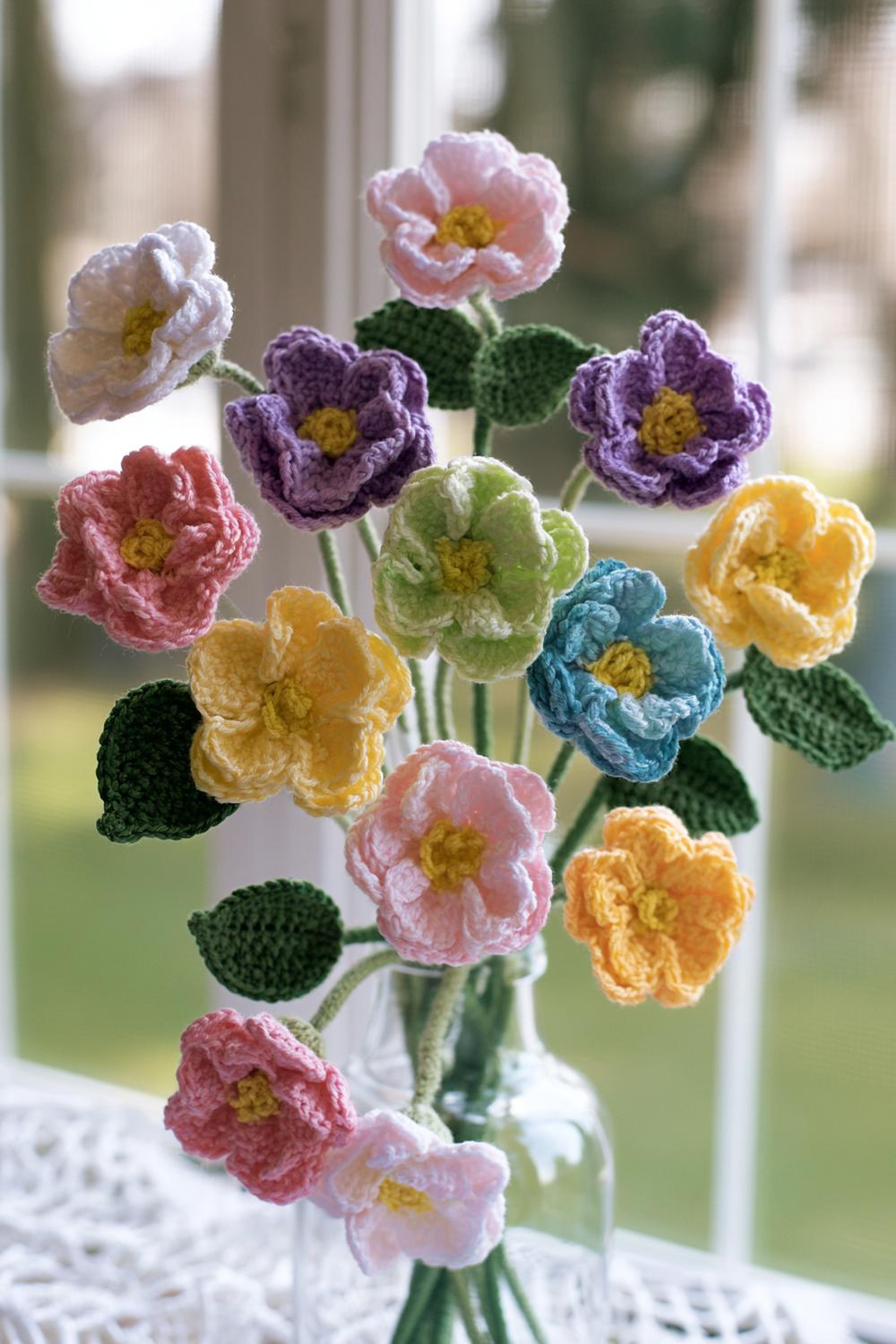 Eleganter Häkelblumen Strauß