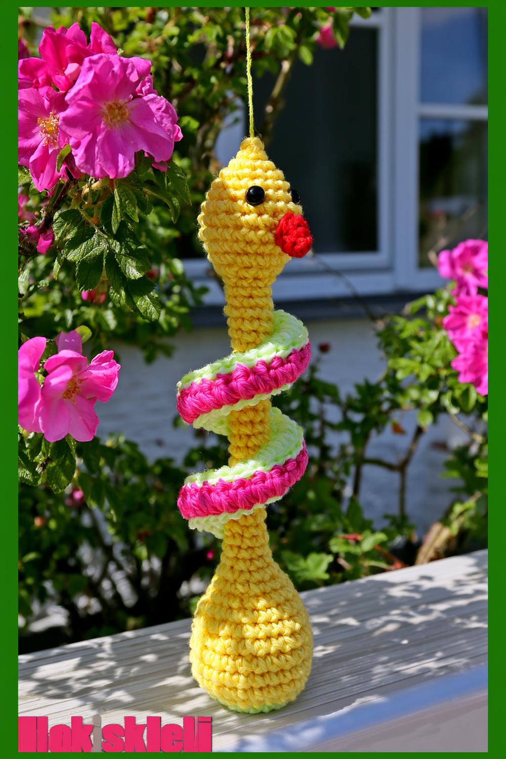 Bunte Zuckerstangen am Tannenbaum