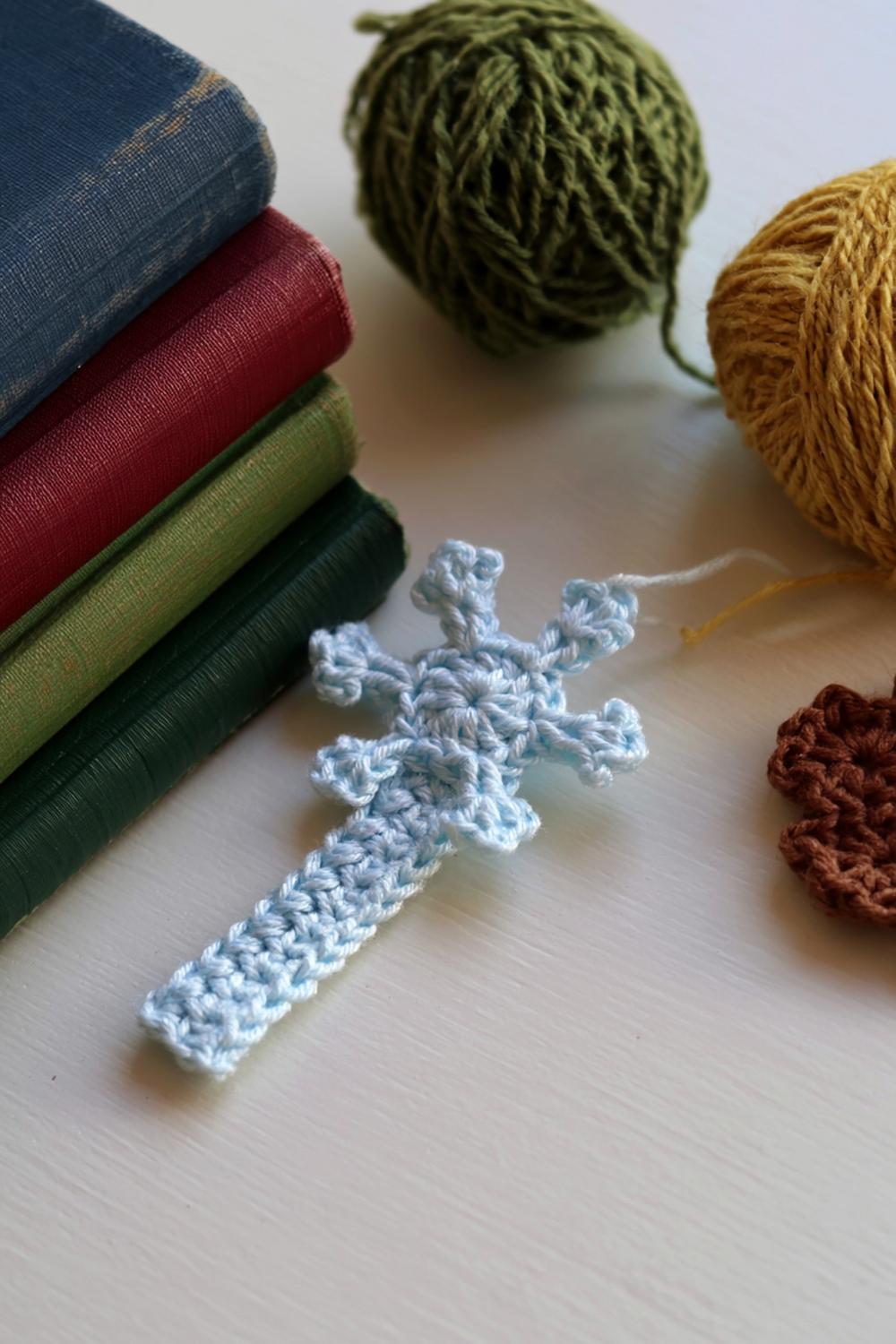 Elegante Schneeflocke in Hellblau