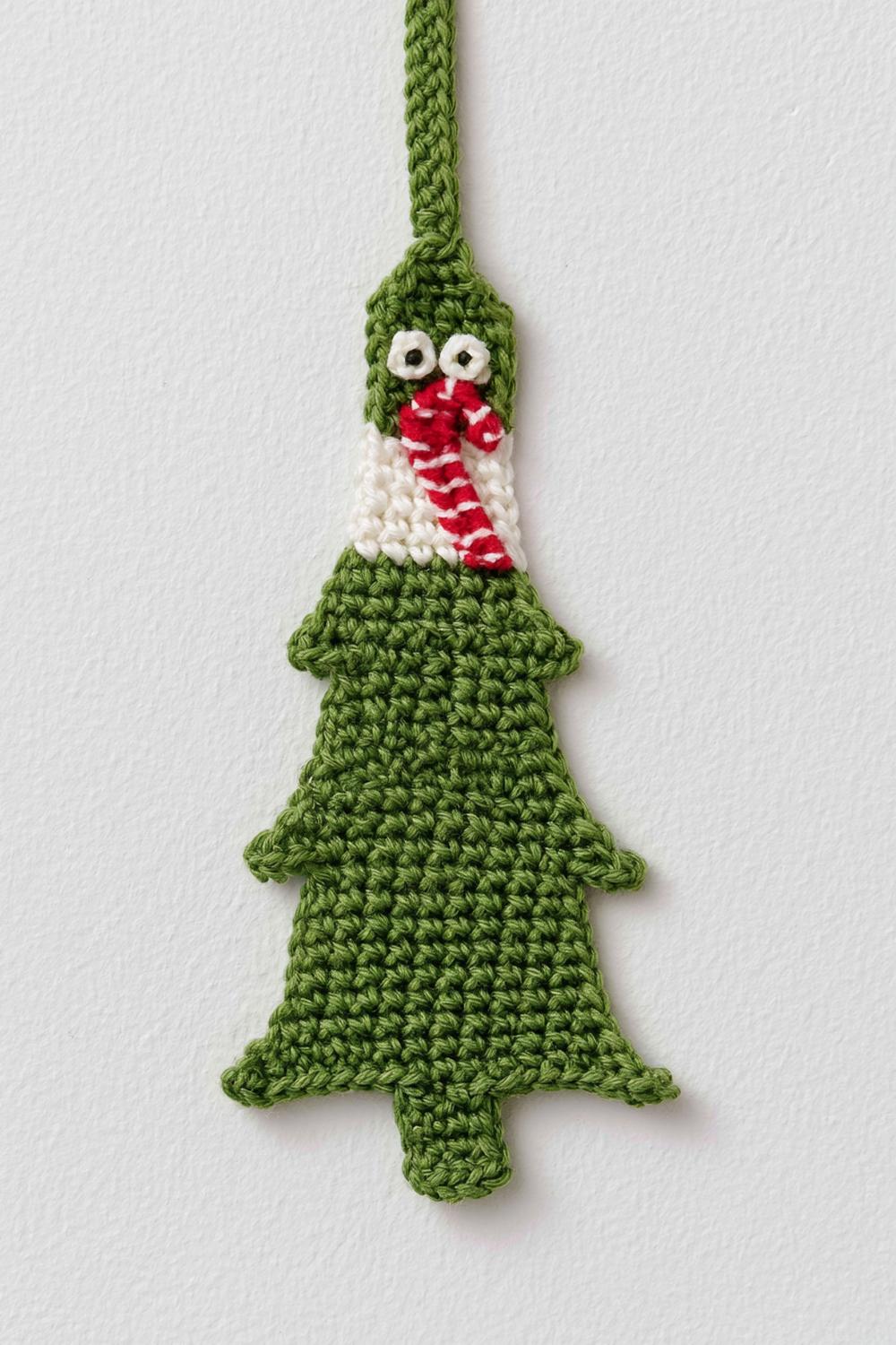 Festlicher Tannenbaum mit Zuckerstange