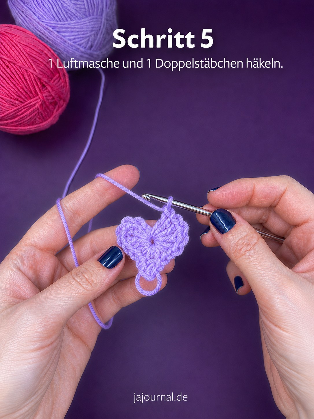 Eine Luftmasche und ein Doppelstäbchen bilden die charakteristische Kerbe oben am Häkelherz