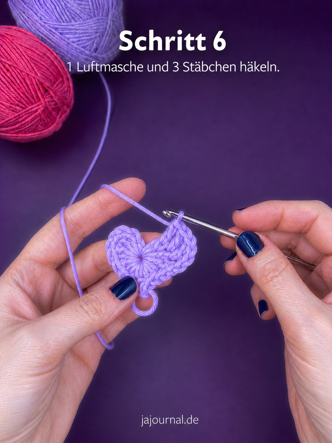 Eine Luftmasche und drei Stäbchen formen die zweite Hälfte des Mini Herzens beim Häkeln
