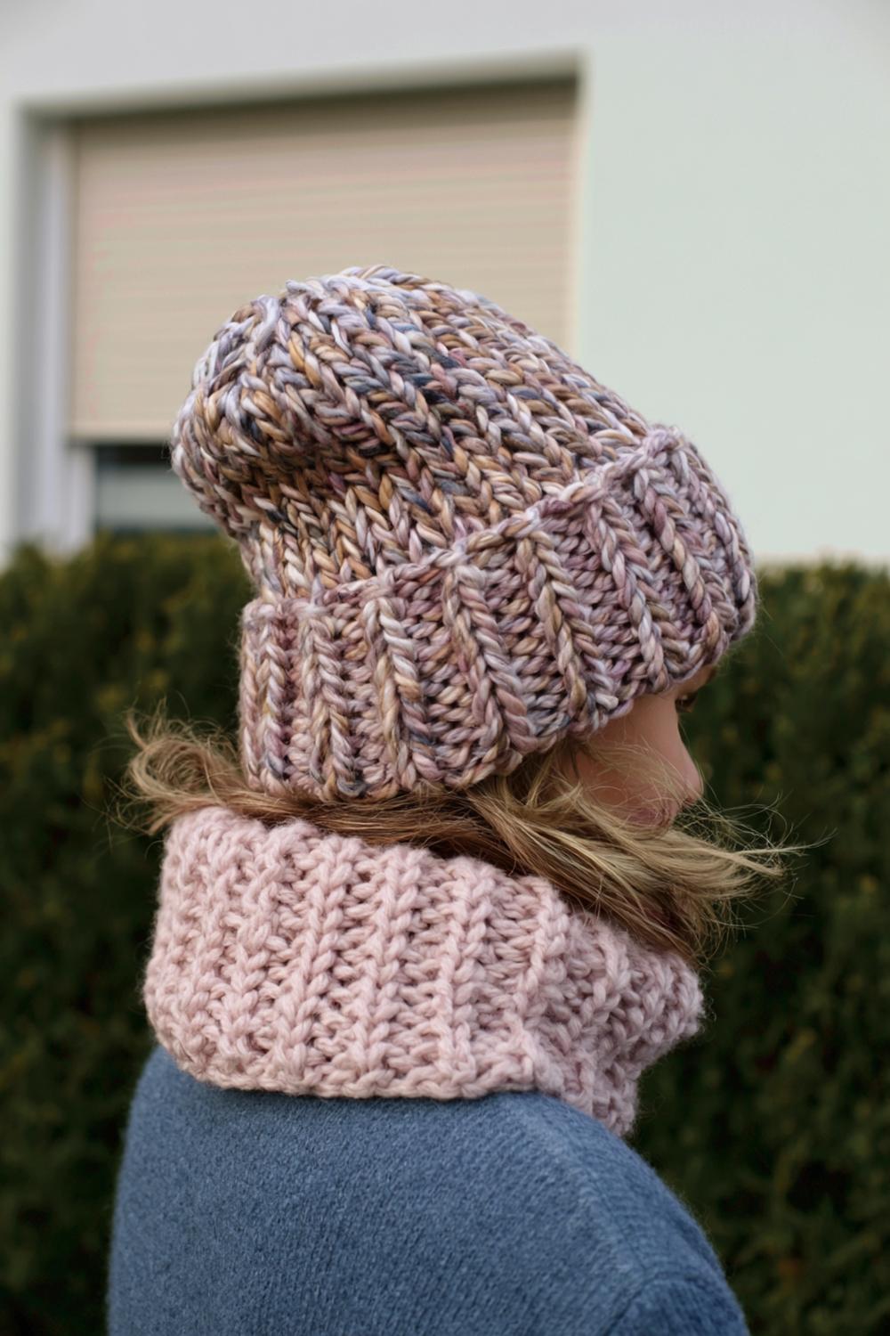 Melierte Slouchy-Mütze mit Schal