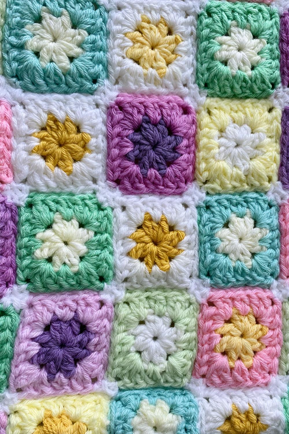 Bunte Blütenmotive im Detail